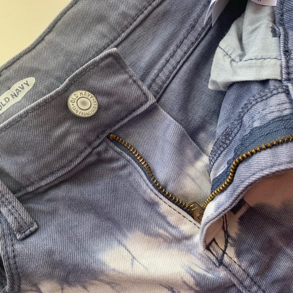 Old Navy shorts - Picture 3 of 3